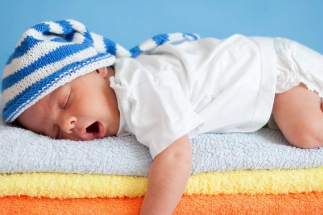 Doutora, mas afinal… quantas horas um bebê precisa dormir?